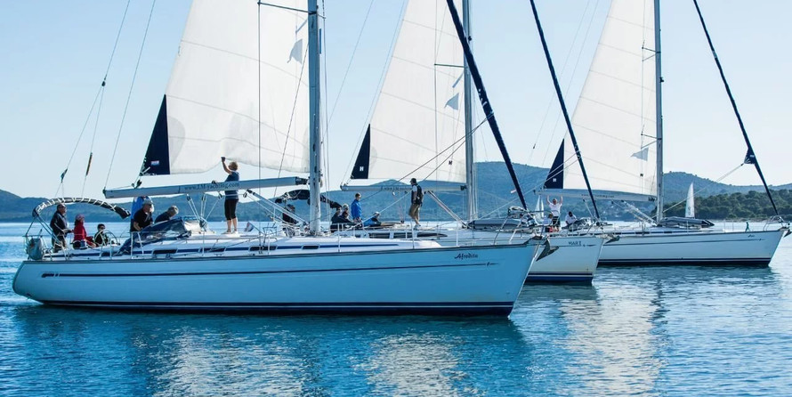 Bavaria 44