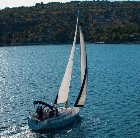 Bavaria 32