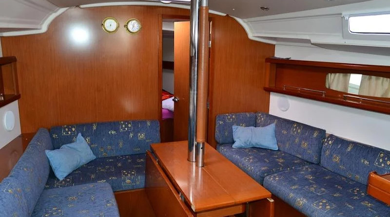 Beneteau Oceanis 37