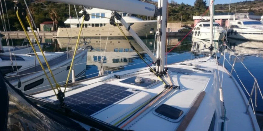 Sun Odyssey 42i