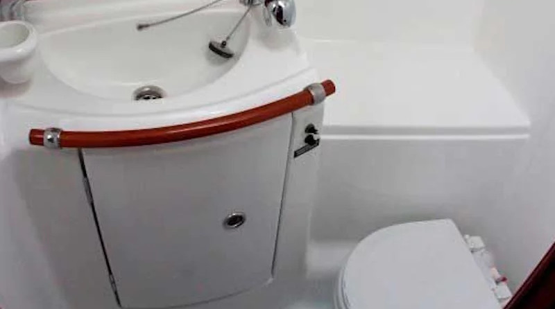Oceanis 423
