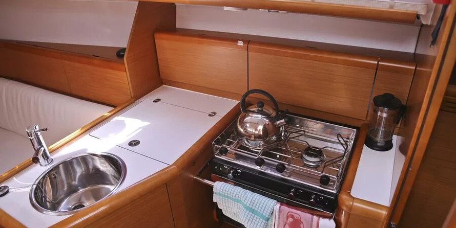 Sun Odyssey 33i