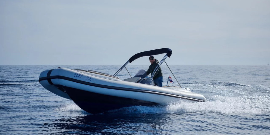 Ris Marine Exclusive 650