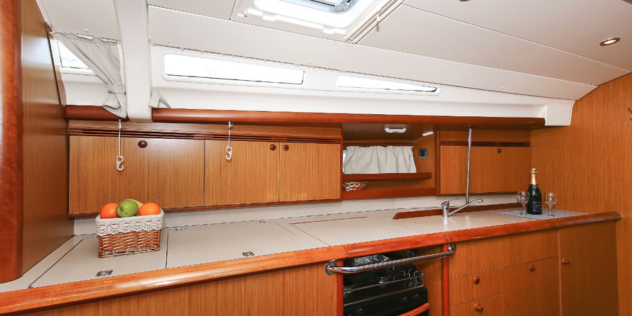 Sun Odyssey 45