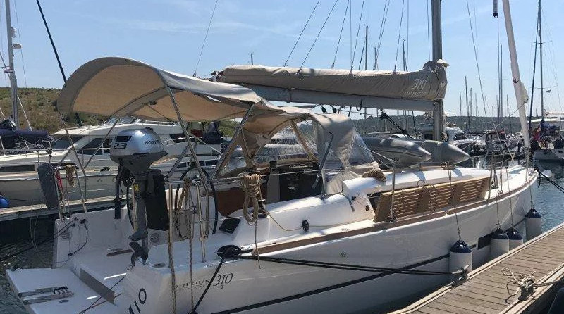 Dufour 310 Grand Large