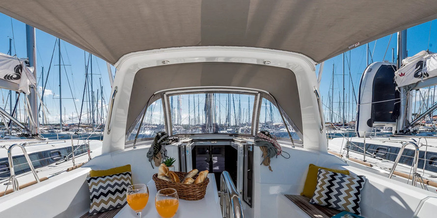 Beneteau Oceanis 38.1