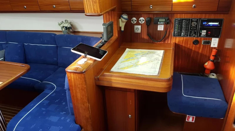 Bavaria 44