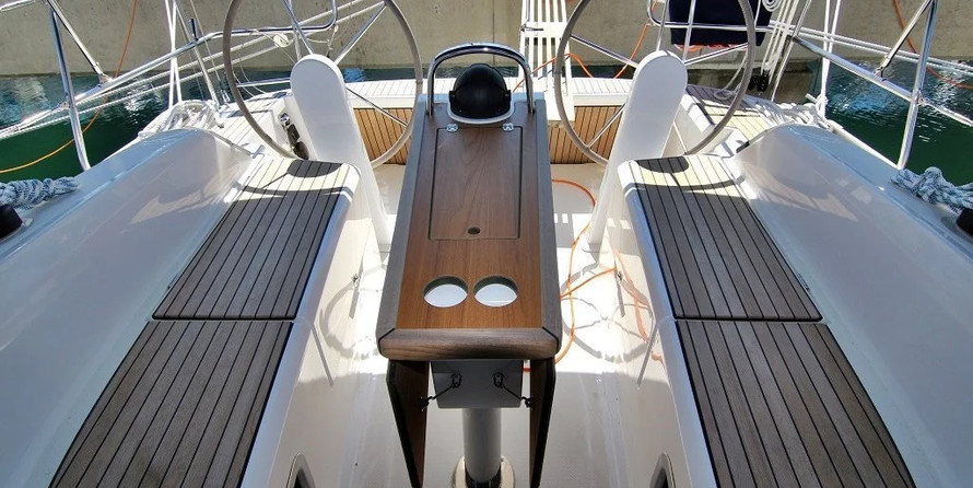 Bavaria CRUISER 34