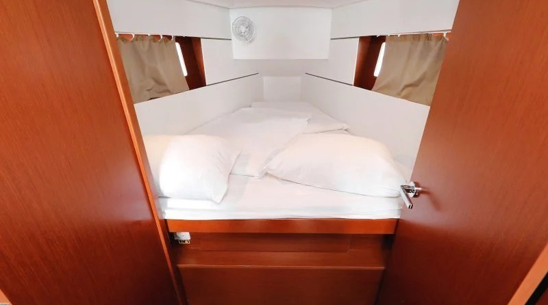 Beneteau Oceanis 35.1