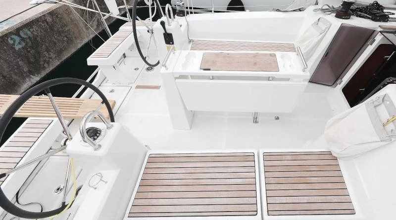 Beneteau Oceanis 35.1