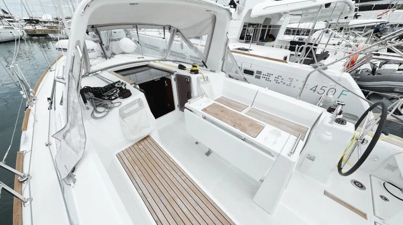 Beneteau Oceanis 35.1