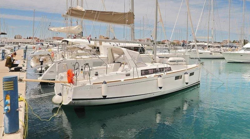 Beneteau Oceanis 35.1