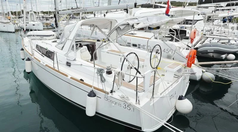 Beneteau Oceanis 35.1