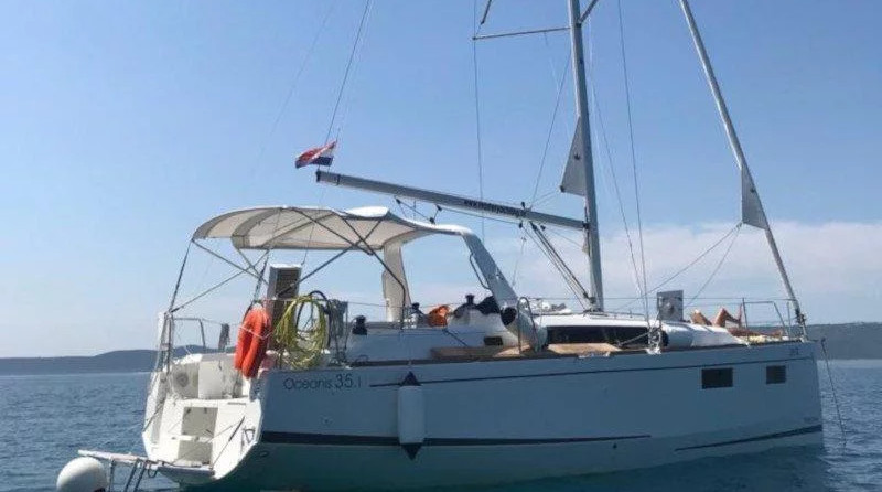 Beneteau Oceanis 35.1
