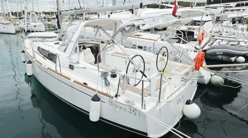 Beneteau Oceanis 35.1