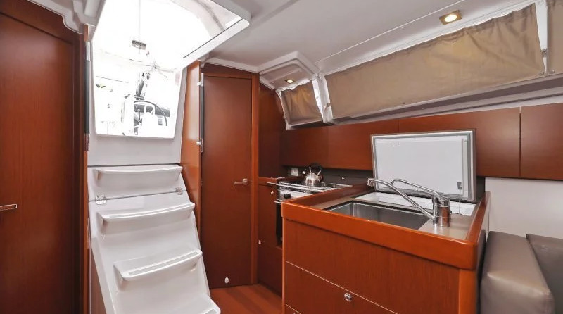 Beneteau Oceanis 35.1