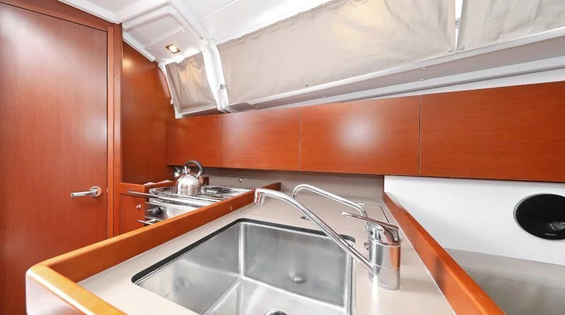Beneteau Oceanis 35.1