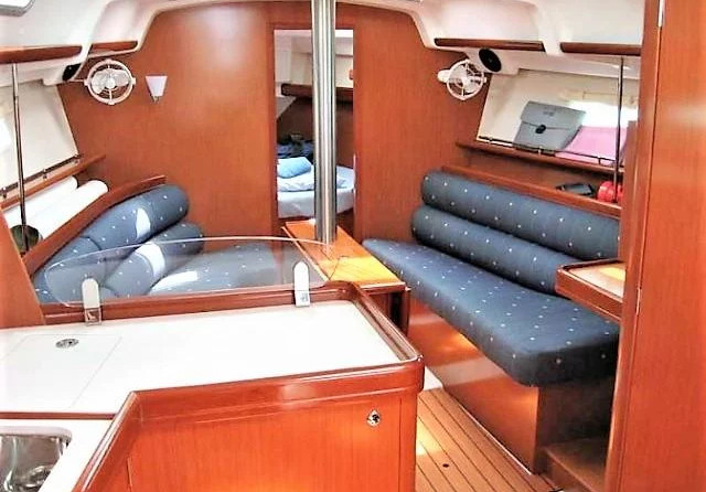 Beneteau Oceanis 323