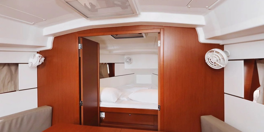 Beneteau Oceanis 35.1