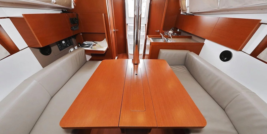 Beneteau Oceanis 35.1