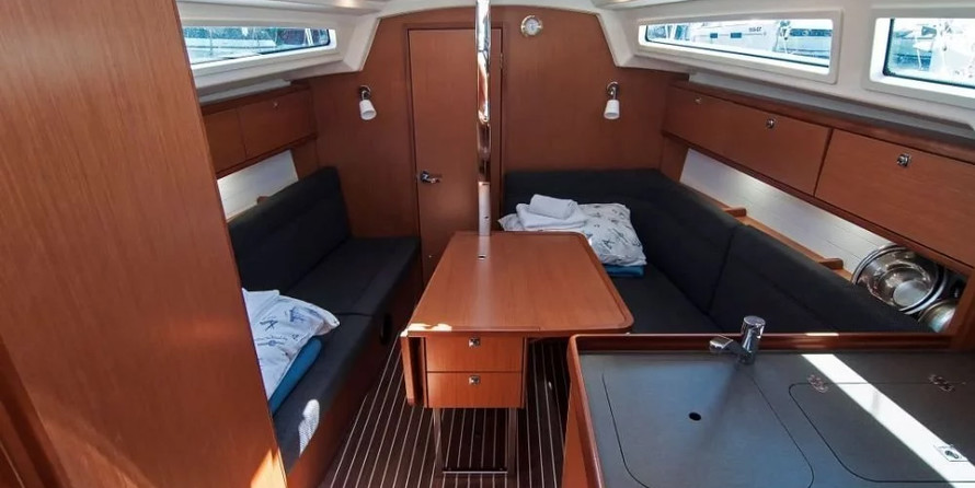 Bavaria CRUISER 34