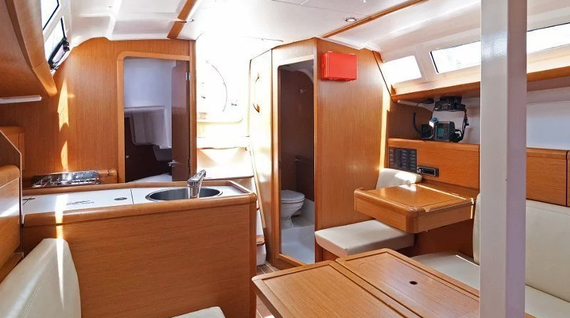 Sun Odyssey 33i
