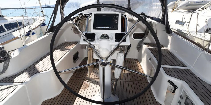Beneteau Oceanis 37