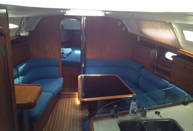 Sun Odyssey 37