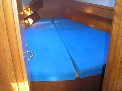 Sun Odyssey 37