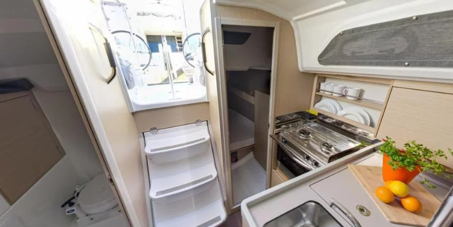 Beneteau Oceanis 30.1