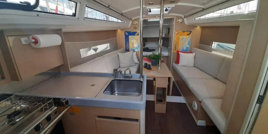 Beneteau Oceanis 30.1