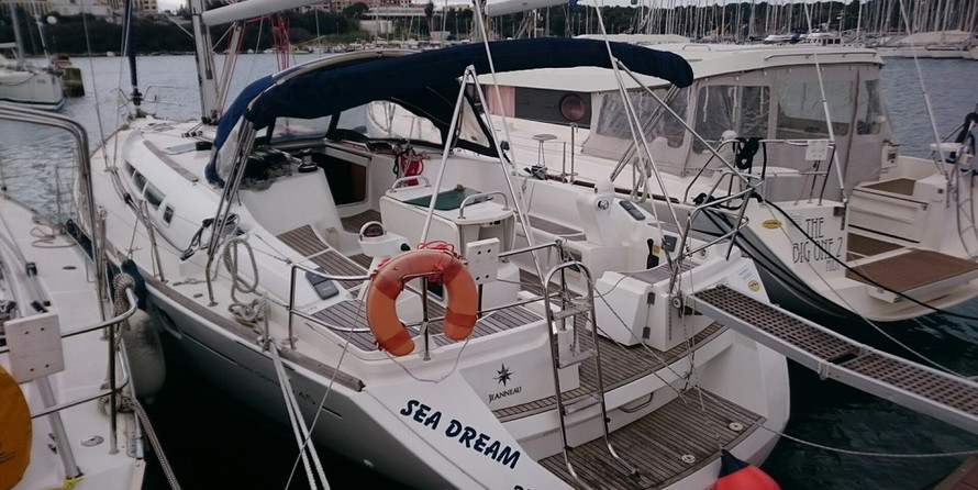 Sun Odyssey 45
