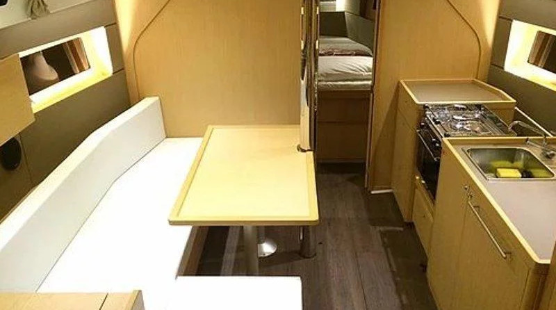 Oceanis 38