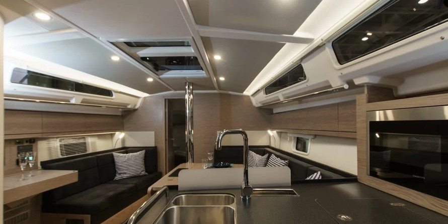 Hanse 418