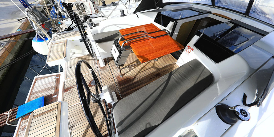 Hanse 418