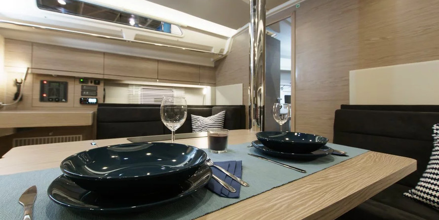 Hanse 418