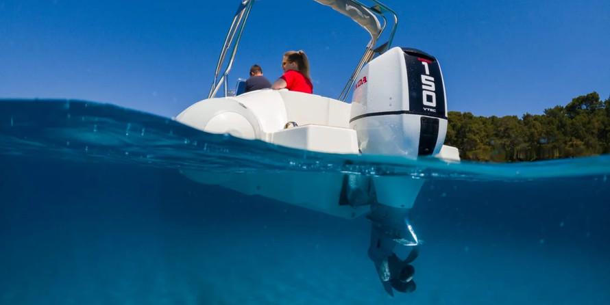 Ris Marine Excusive 599