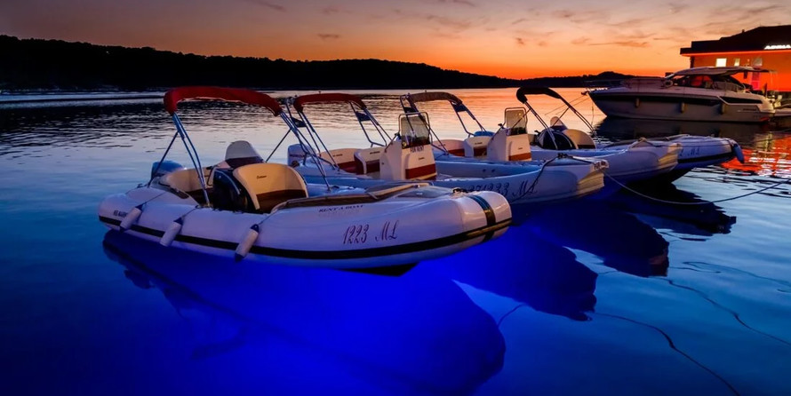 Ris Marine Excusive 599