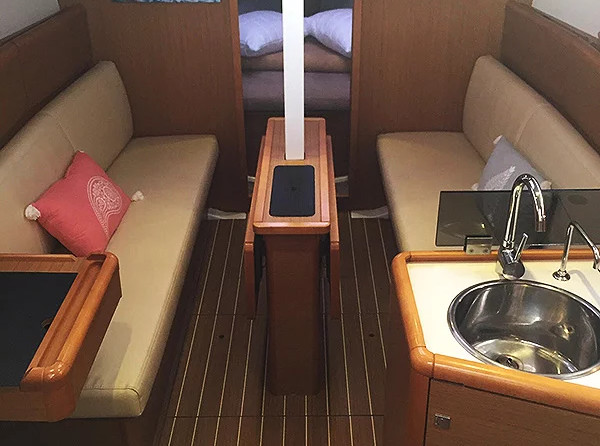 Sun Odyssey 33i