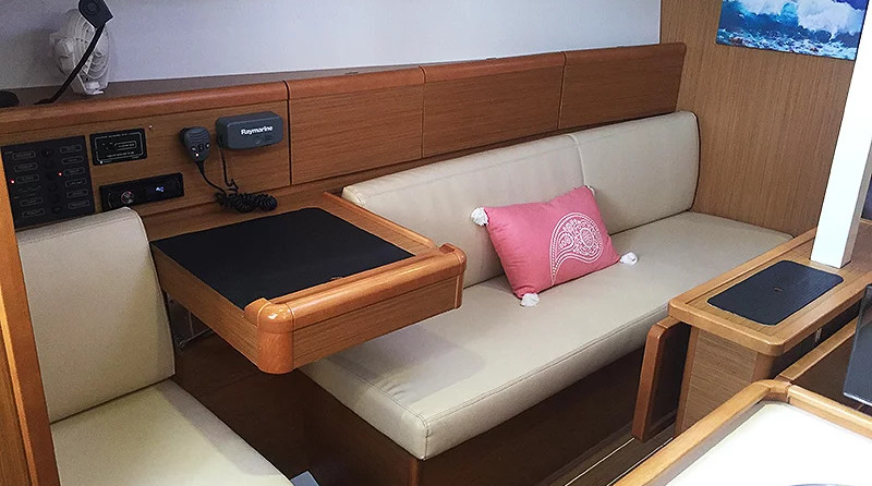 Sun Odyssey 33i