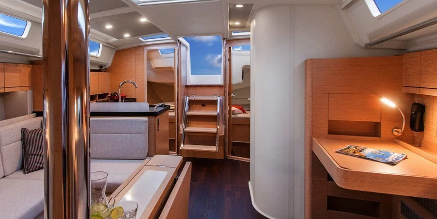 Hanse 418