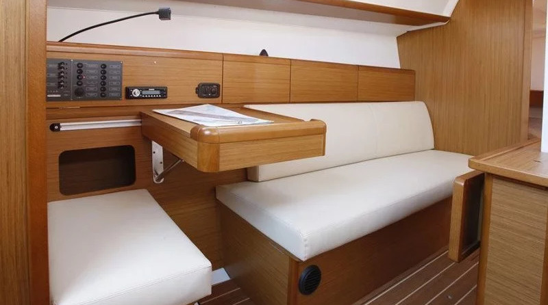 Sun Odyssey 33i
