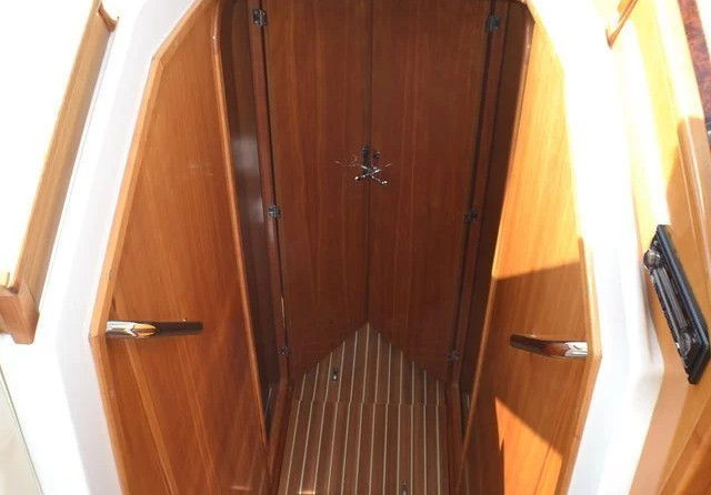 Adria 1002 Vektor