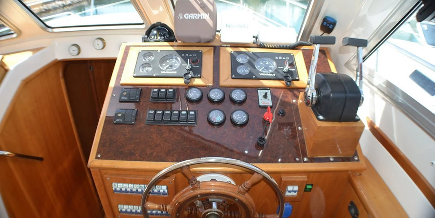 Adria 1002 Vektor