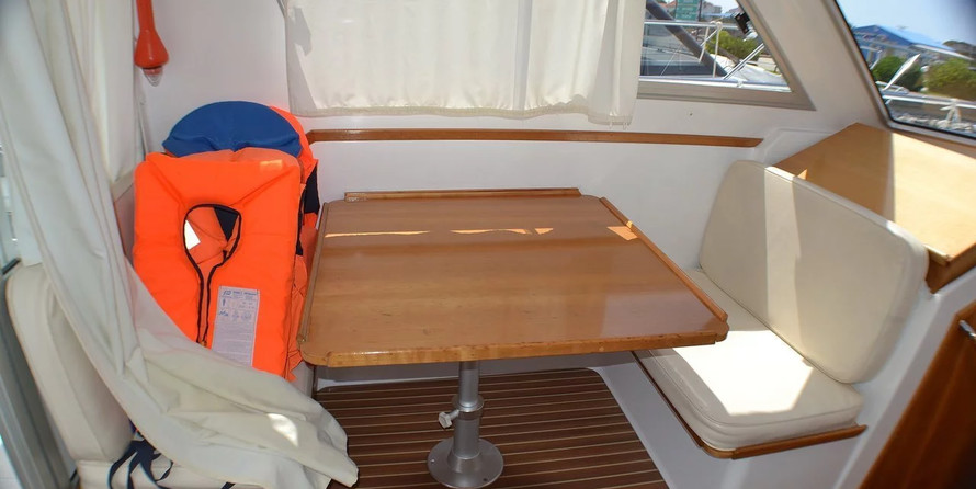 Adria 1002 Vektor