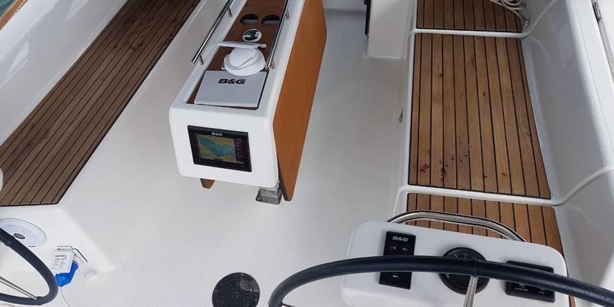 Dufour 360 Grand Large