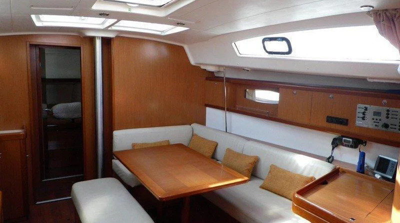 Oceanis 43 (4 cbs)