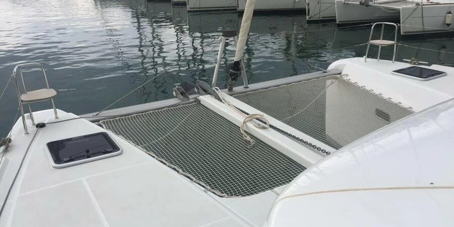 Lagoon 42 - 4 + 2 cab.