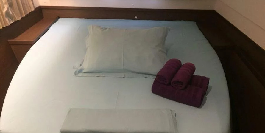 Lagoon 42 - 4 + 2 cab.