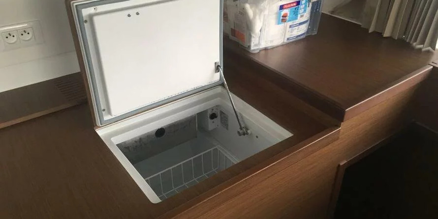 Lagoon 42 - 4 + 2 cab.